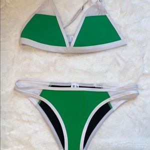 BRAND NEW FULL WESLIE GREEN HOAKA SET